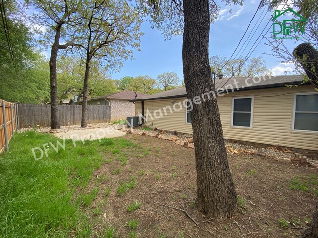 Building Photo - 1116 Hidden Creek Dr