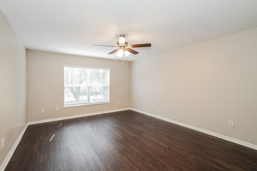 Building Photo - 17006 Torvest Ct