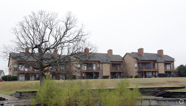 Building Photo - Cedar Creek Lake Waterfront