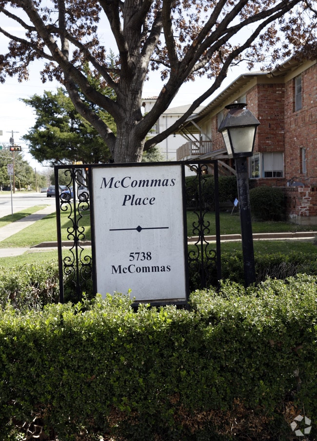 Building Photo - McCommas Place