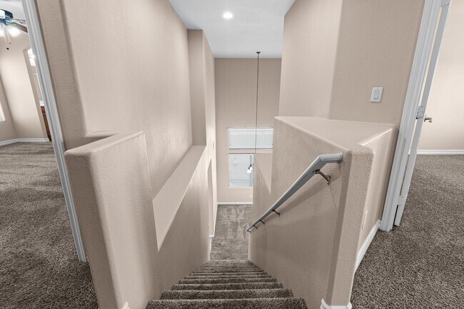 Building Photo - NW!! GATED!! Playground!!!Low maintenance ...