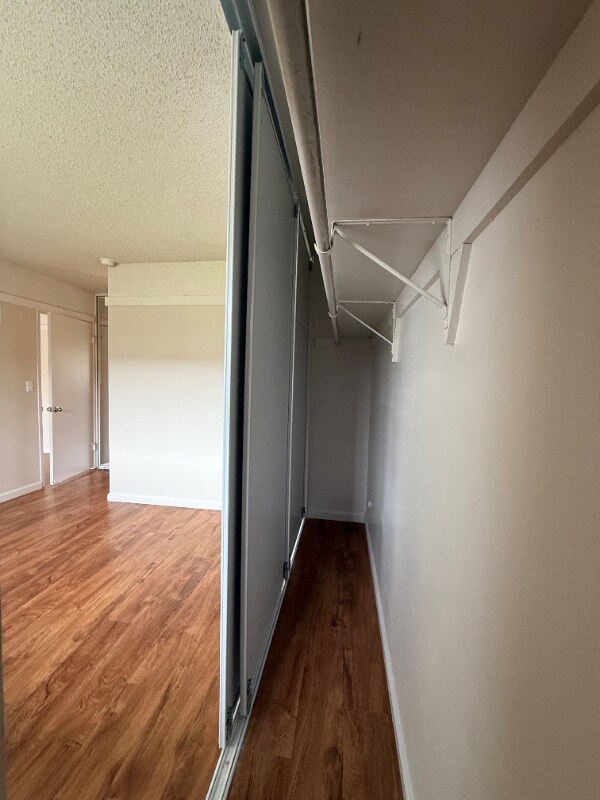 Building Photo - 1330 Byron Dr