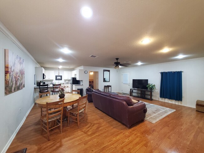 Livingroom & Dining area - 1737 E California St