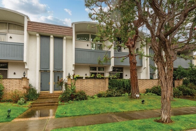 Building Photo - 13232 Fiji Way