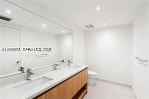 Building Photo - 9901 W Bay Harbor Dr