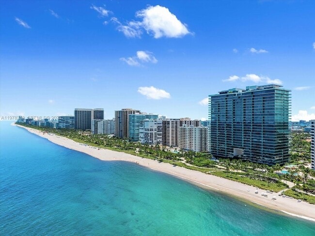 Building Photo - 10201 Collins Ave