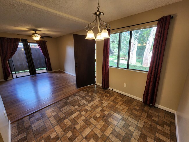 Building Photo - 2069 California Ave