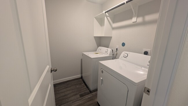 Building Photo - 411 Sandall St