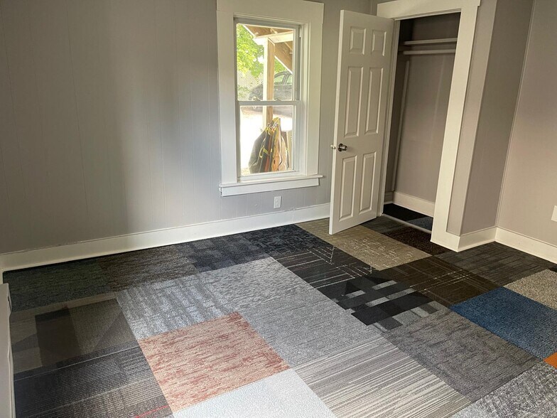 Building Photo - 9 Chester St