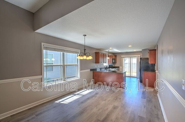 Building Photo - 415 Aniken Cir