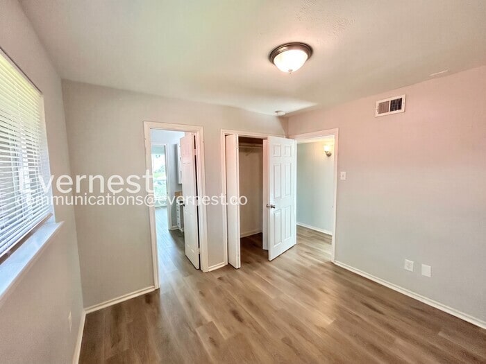 Building Photo - 3502 Matador Dr