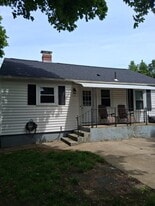 Building Photo - 1058 Post Rd
