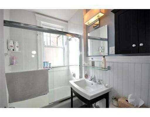 Building Photo - 231 Freeman St