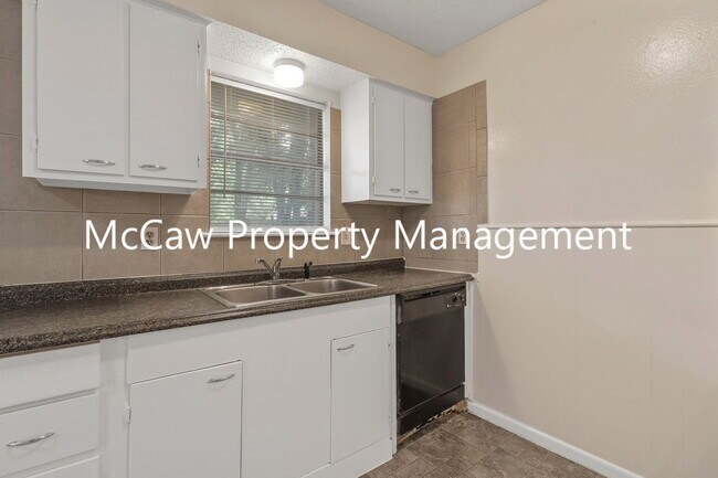 Building Photo - 12308 Knight Dr