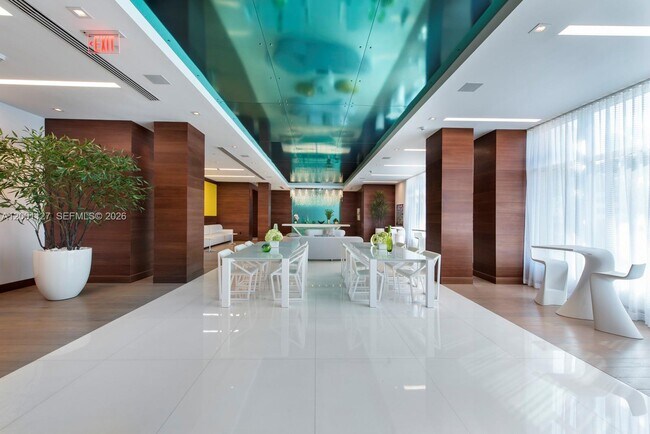 Building Photo - 300 Sunny Isles Blvd