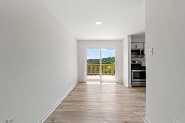 Building Photo - AVAILABLE NOW! Check out this BEATIFULLY RENOVATED 2-bedroom townhome in North Versailles!