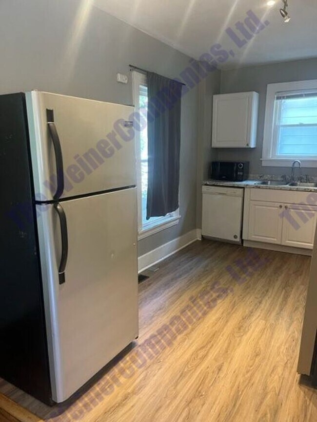 Building Photo - Now leasing for August 2026!