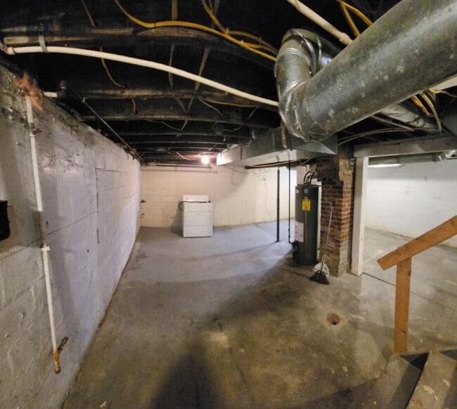 Building Photo - Nice 2 bedroom