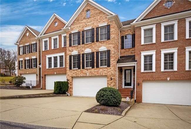 Building Photo - 402 Georgetowne Ct