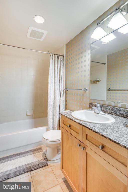 Building Photo - 777 7th St NW