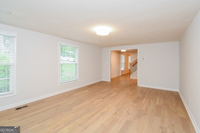 Building Photo - 234 Pinehurst Ln