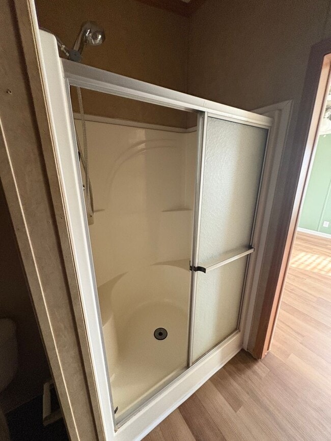 Building Photo - 4 bedroom