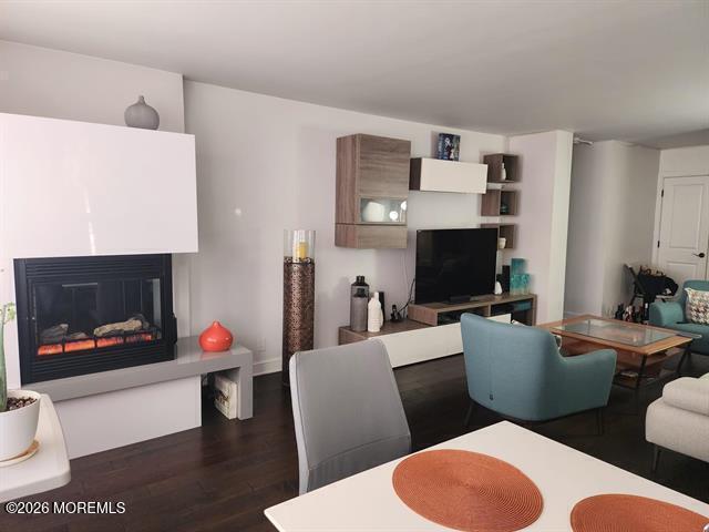 Building Photo - 500 Central Ave