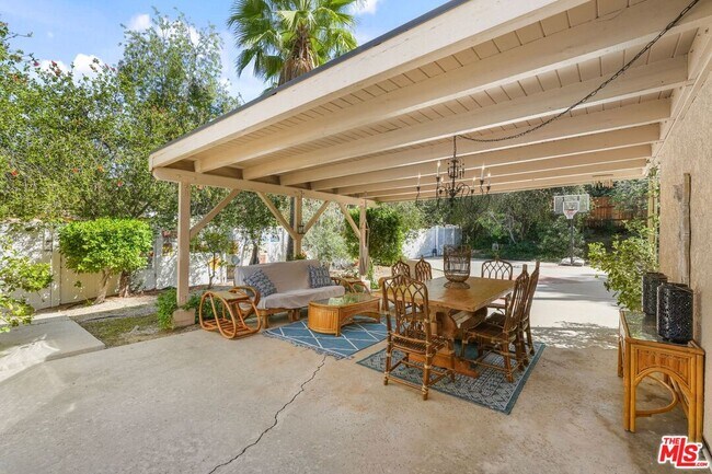 Building Photo - 3194 Rossini Pl