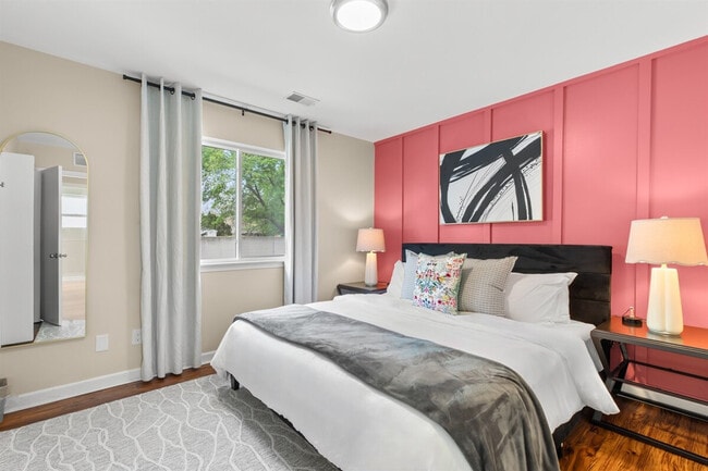 Building Photo - 18447 Sharon Ln