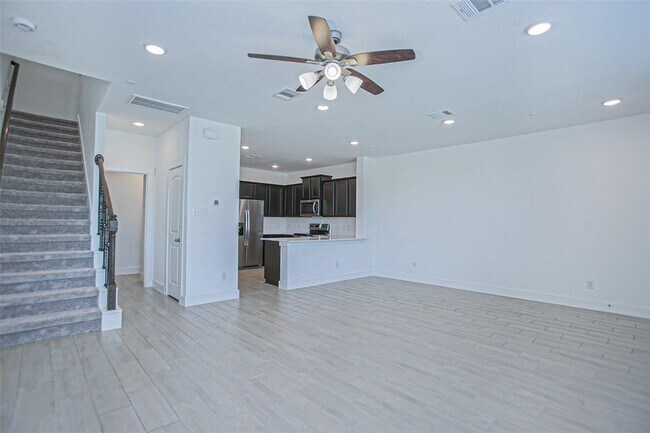 Building Photo - 2234 Memory Oaks Dr