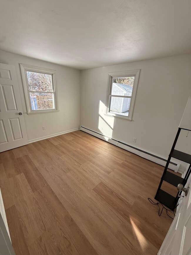 Building Photo - 27 Alpine Dr