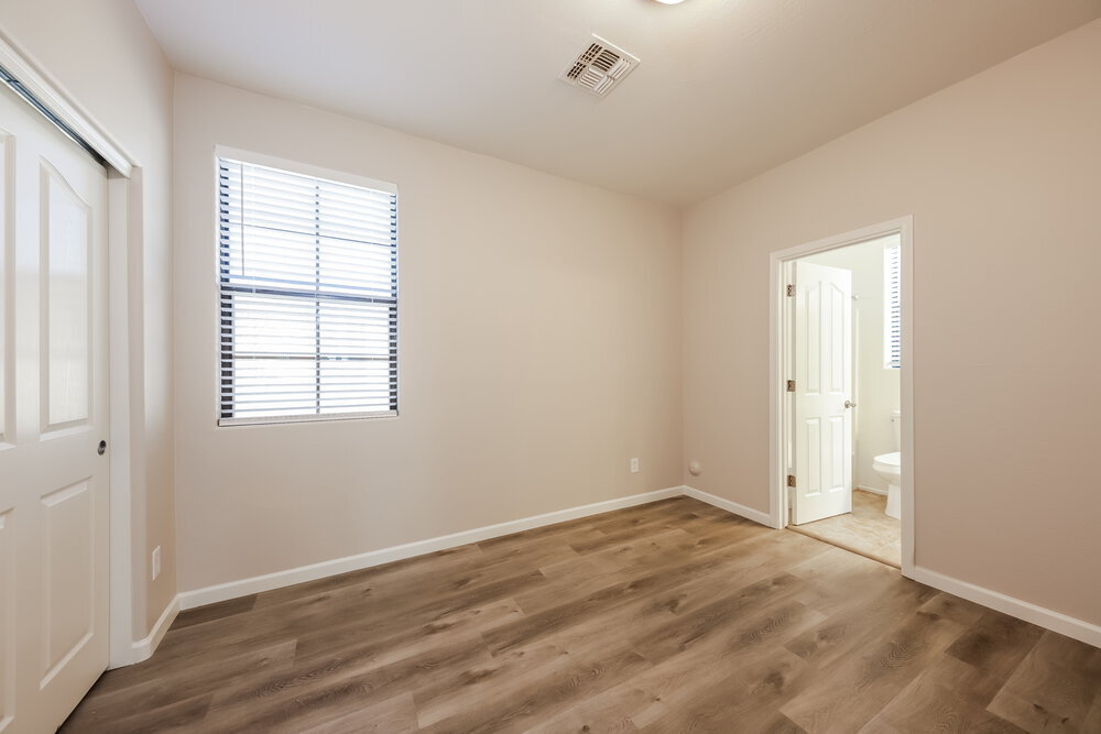 Building Photo - 2362 W Sleepy Ranch Rd