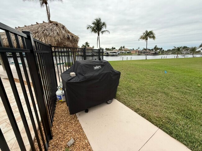 Building Photo - 4260 SE 20th Pl