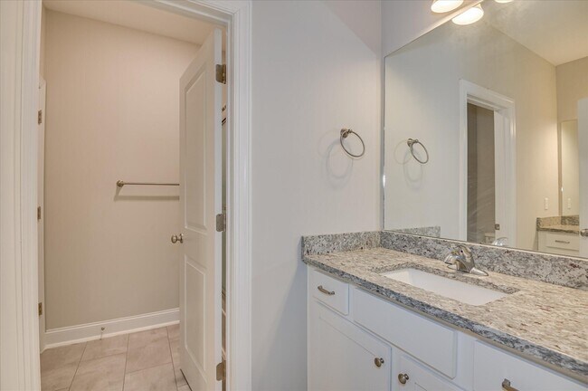 Building Photo - 1015 Sluice Gate Dr