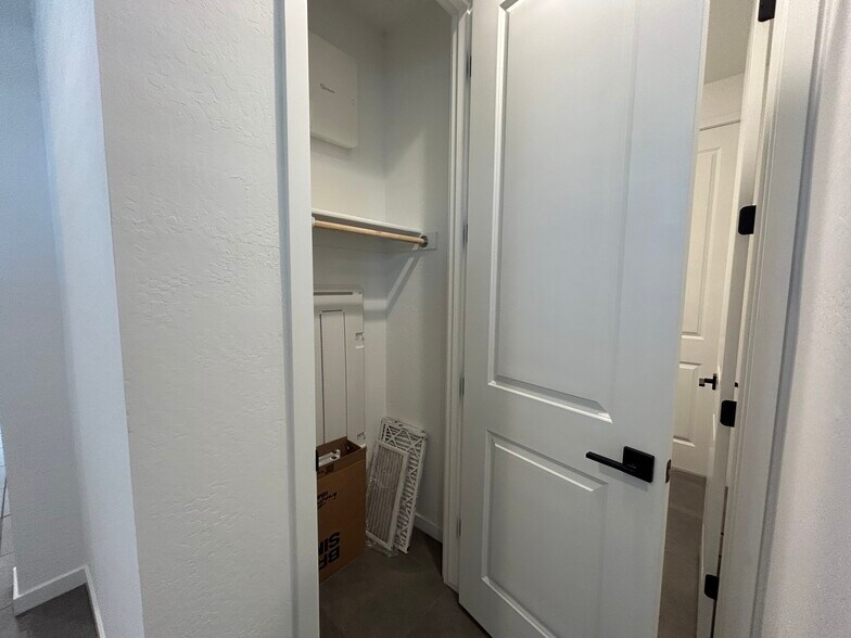 Building Photo - 21357 E Macaw Dr