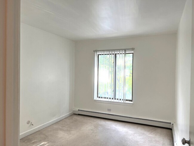 Building Photo - 1931 Prairie Square