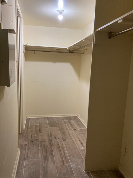 Building Photo - 3730 Fairfield Ave