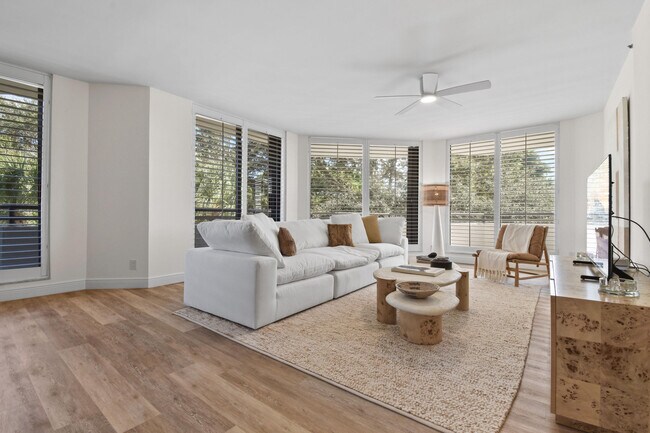 Building Photo - 3322 Casseekey Island Rd