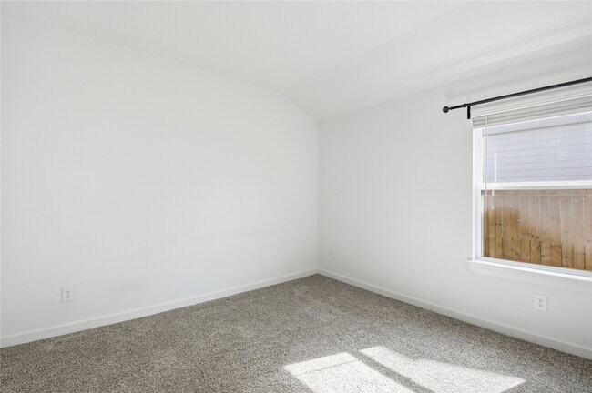 Building Photo - 14251 Big Bnd Dr