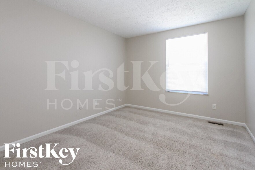 Building Photo - 1273 W Stillwater Ln