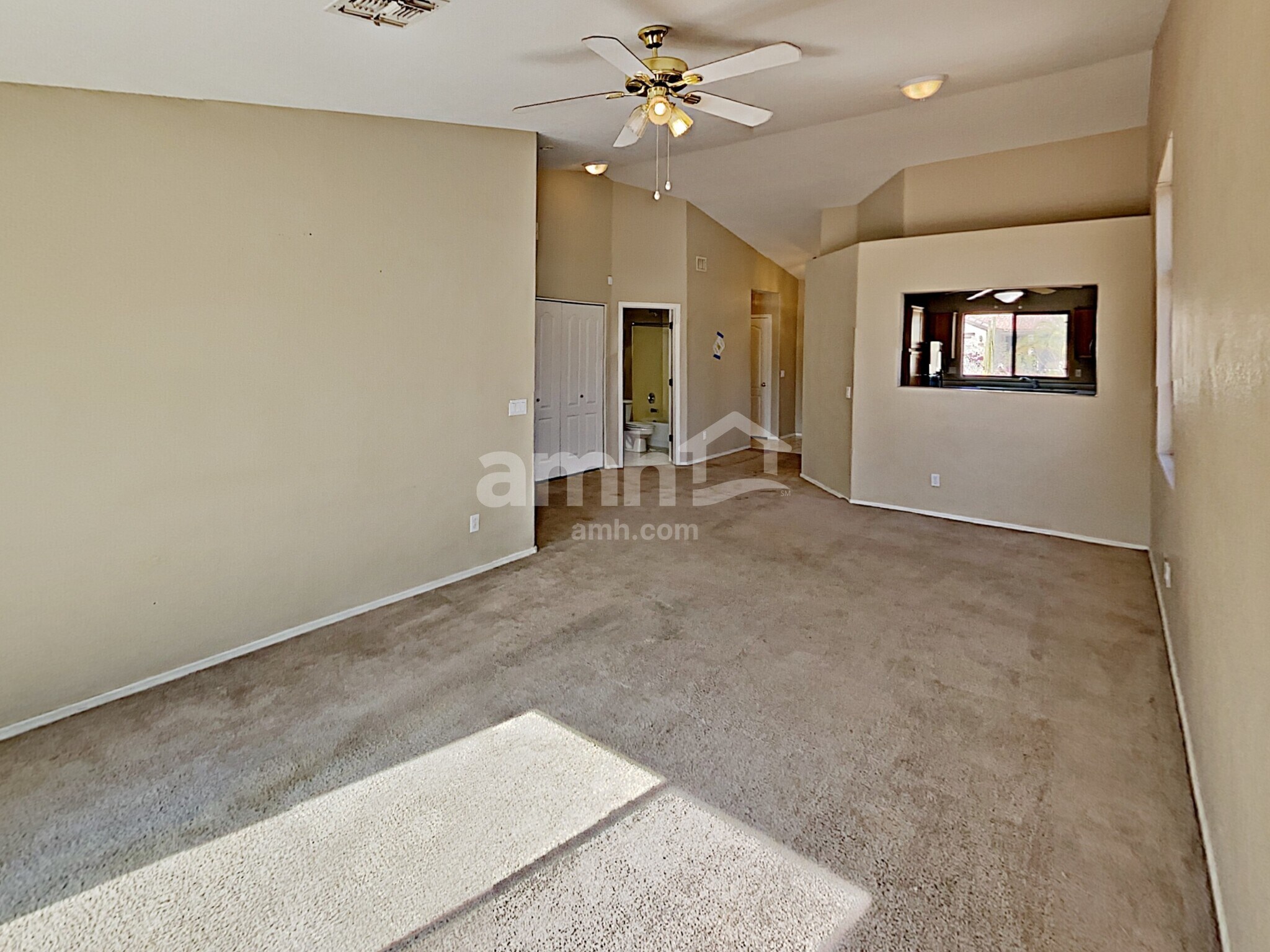 Building Photo - 30300 N Royal Oak Way