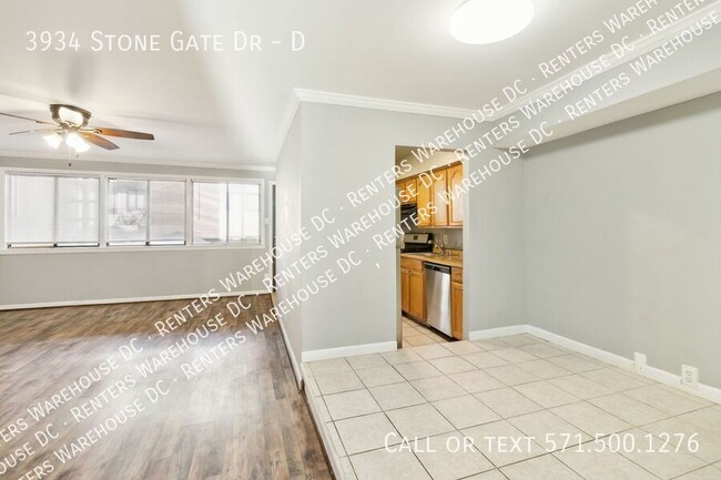 Building Photo - Move in ready 1Bd/1Bth home in the gated S...