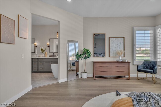 Building Photo - 8848 Rainbow Ridge Dr