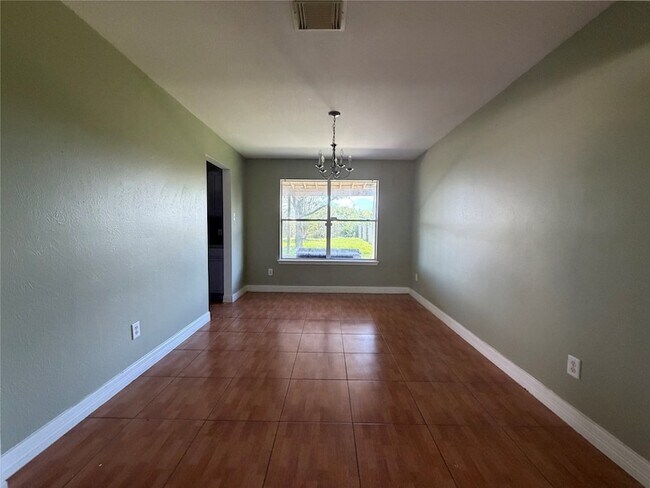 Building Photo - 2615 Meiko Dr