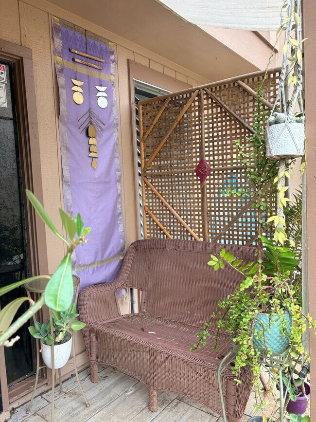 Building Photo - Makakilo Townhouse