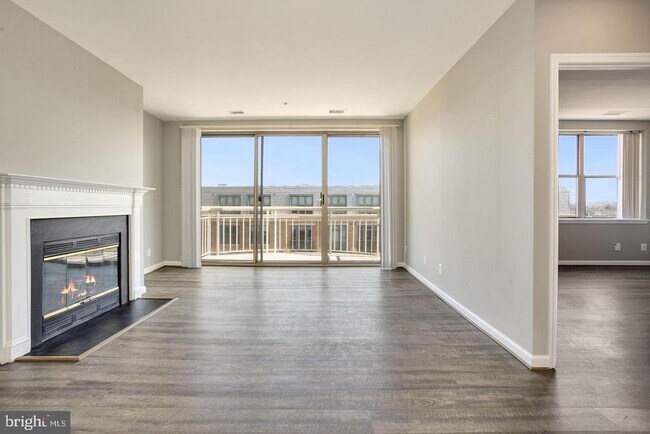 Building Photo - 1200 Braddock Pl