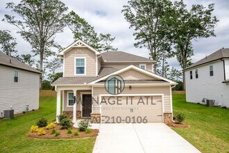 Building Photo - Beautiful 5 Bedroom House with a Master Bedroom on Main Floor