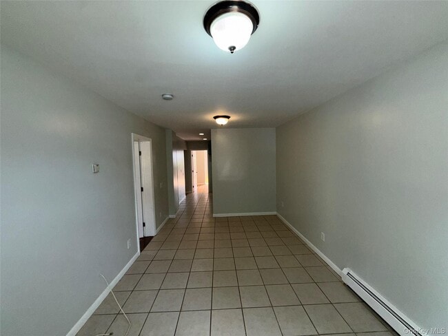 Building Photo - 18 Brook St