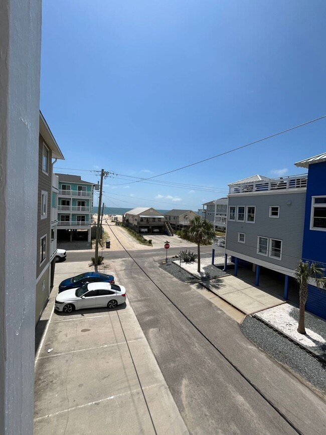 Building Photo - 1503 Carolina Beach Ave N