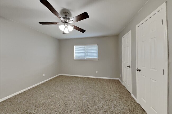 Building Photo - 12710 Autumn Glen Dr
